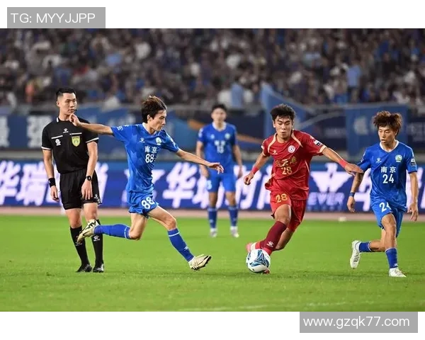 南京羽毛球队配合问题引发热议球迷与专家各抒己见探讨未来发展 南京羽毛球队配合问题引发热议球迷与专家各抒己见探讨未来发展